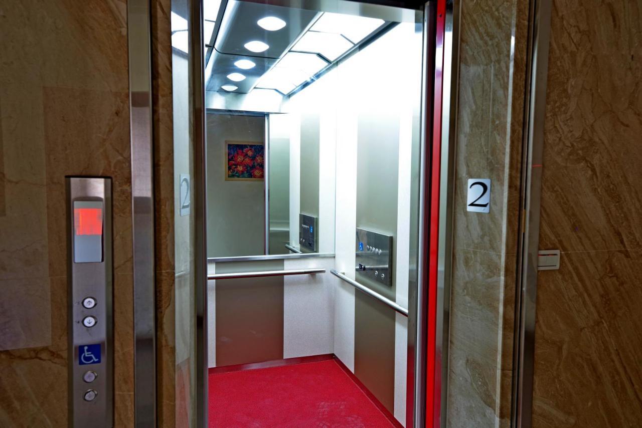 Hongfu Elegant Business Hotel Zhongli Dış mekan fotoğraf