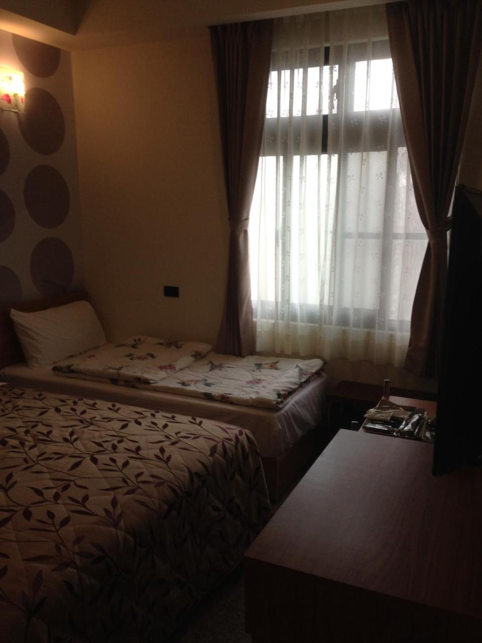 Hongfu Elegant Business Hotel Zhongli Dış mekan fotoğraf